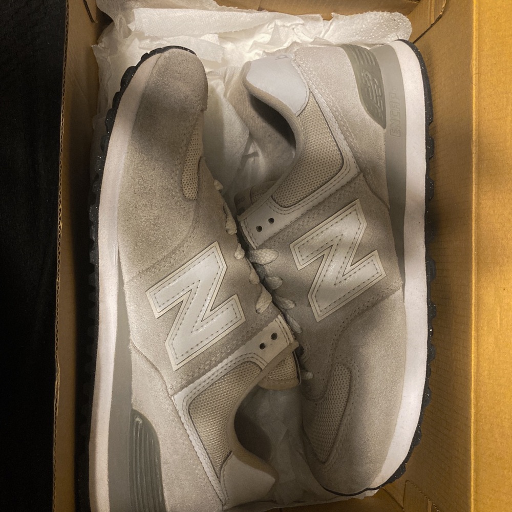 “New Balance nimbus cloud 574”
